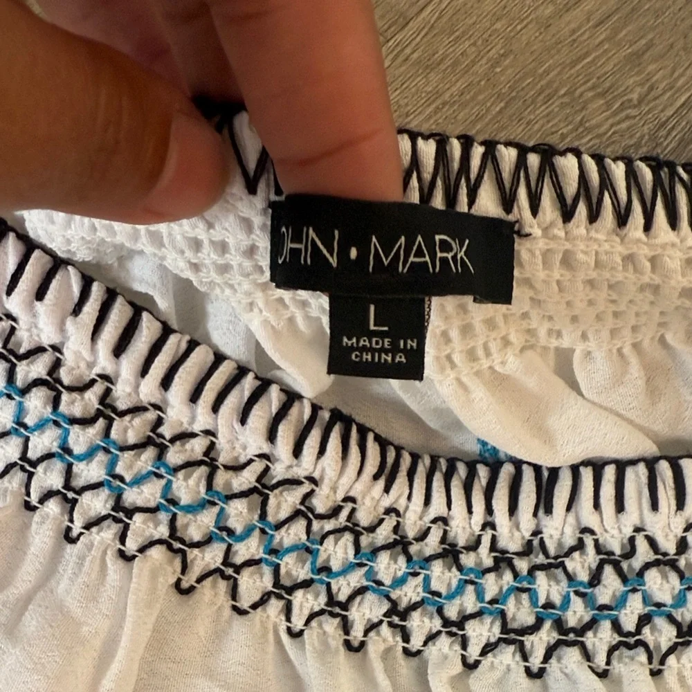 John Mark Floral Embroidered White Blouse size L - Picture 2 of 9